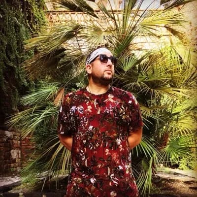 Papa Lu lifestyle portrait