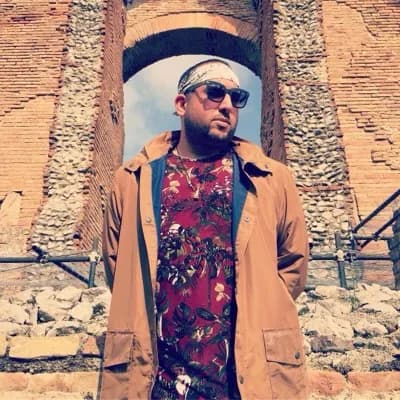 Papa Lu lifestyle portrait