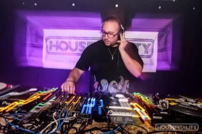 Papa Lu at Housepitality SF